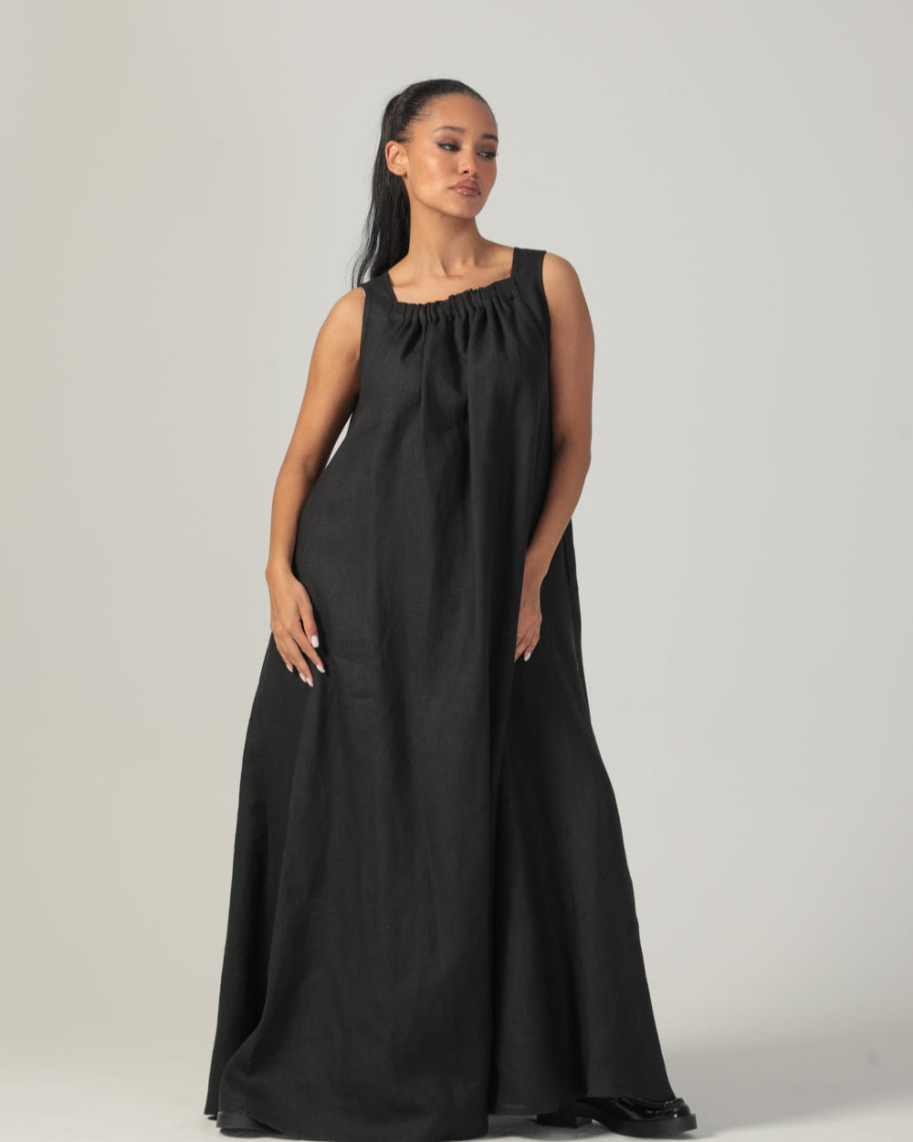 Clara Linen Dress