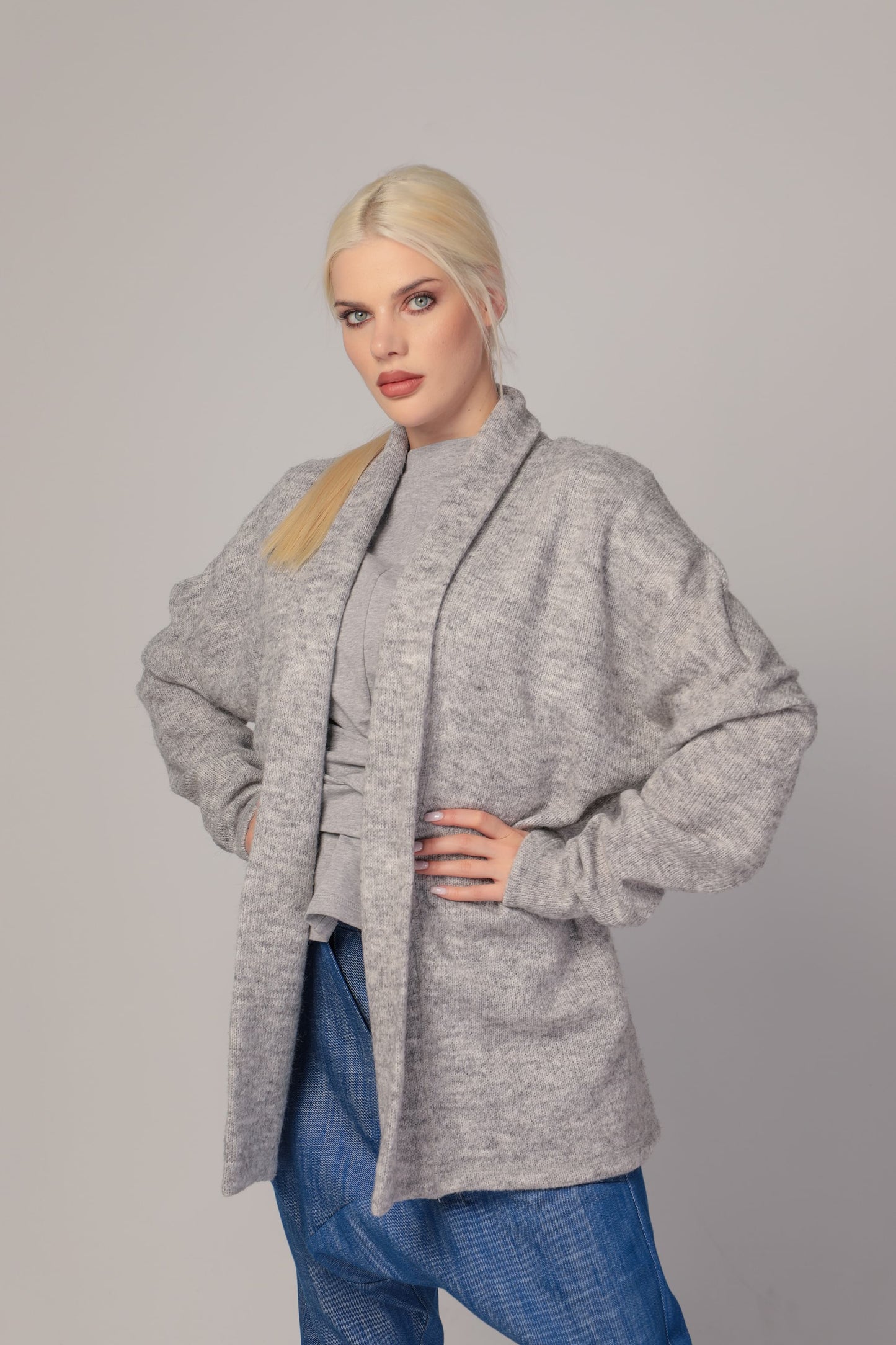 TRINA - Buttonless knitted cardigan