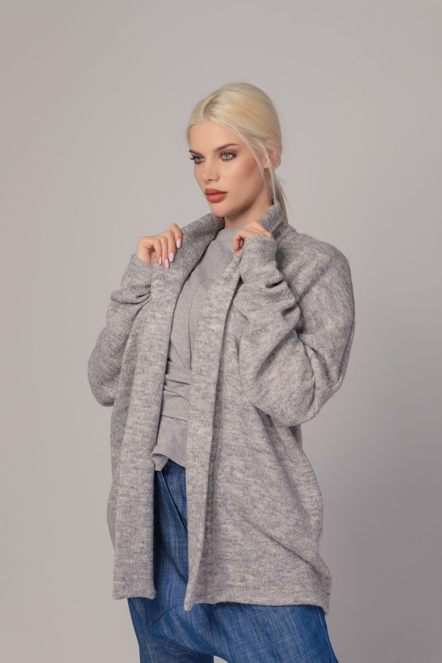 TRINA - Buttonless knitted cardigan