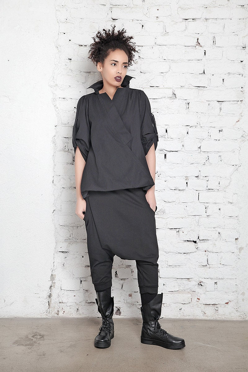 Chic crossed neckline top - KAIA