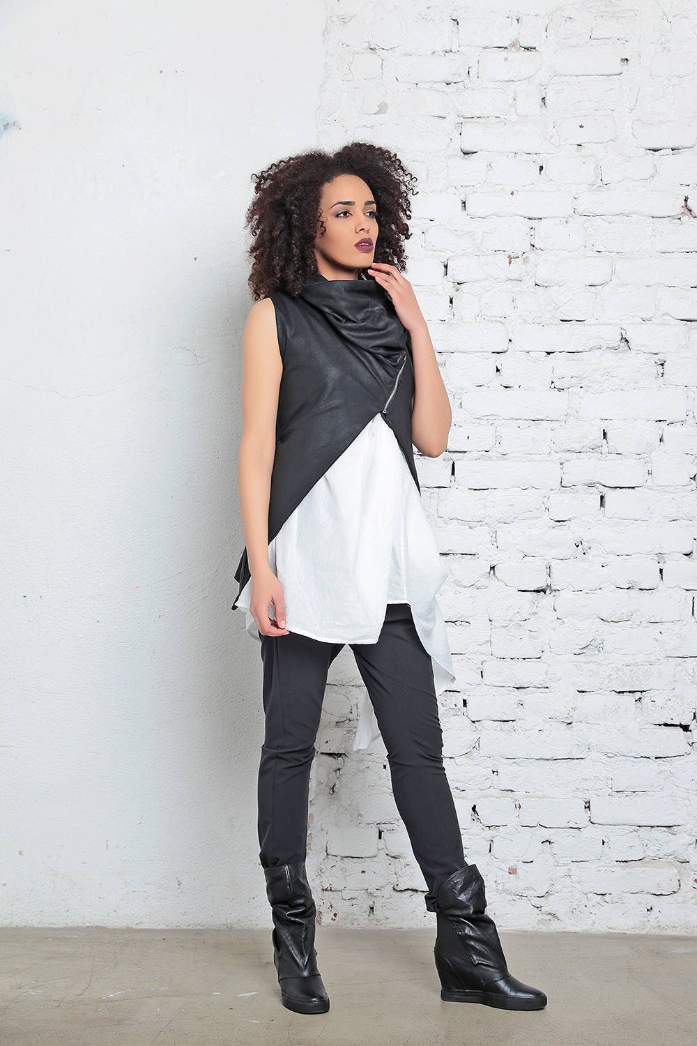Sleeveless asymmetrical vest - KIKO