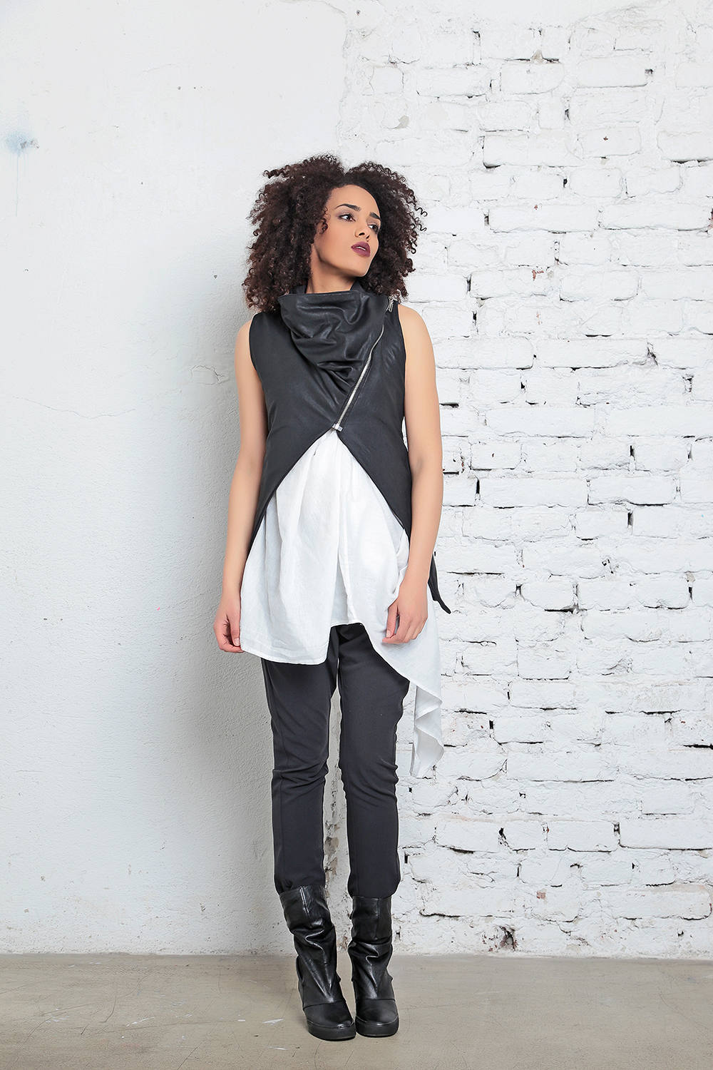 Sleeveless asymmetrical vest - KIKO