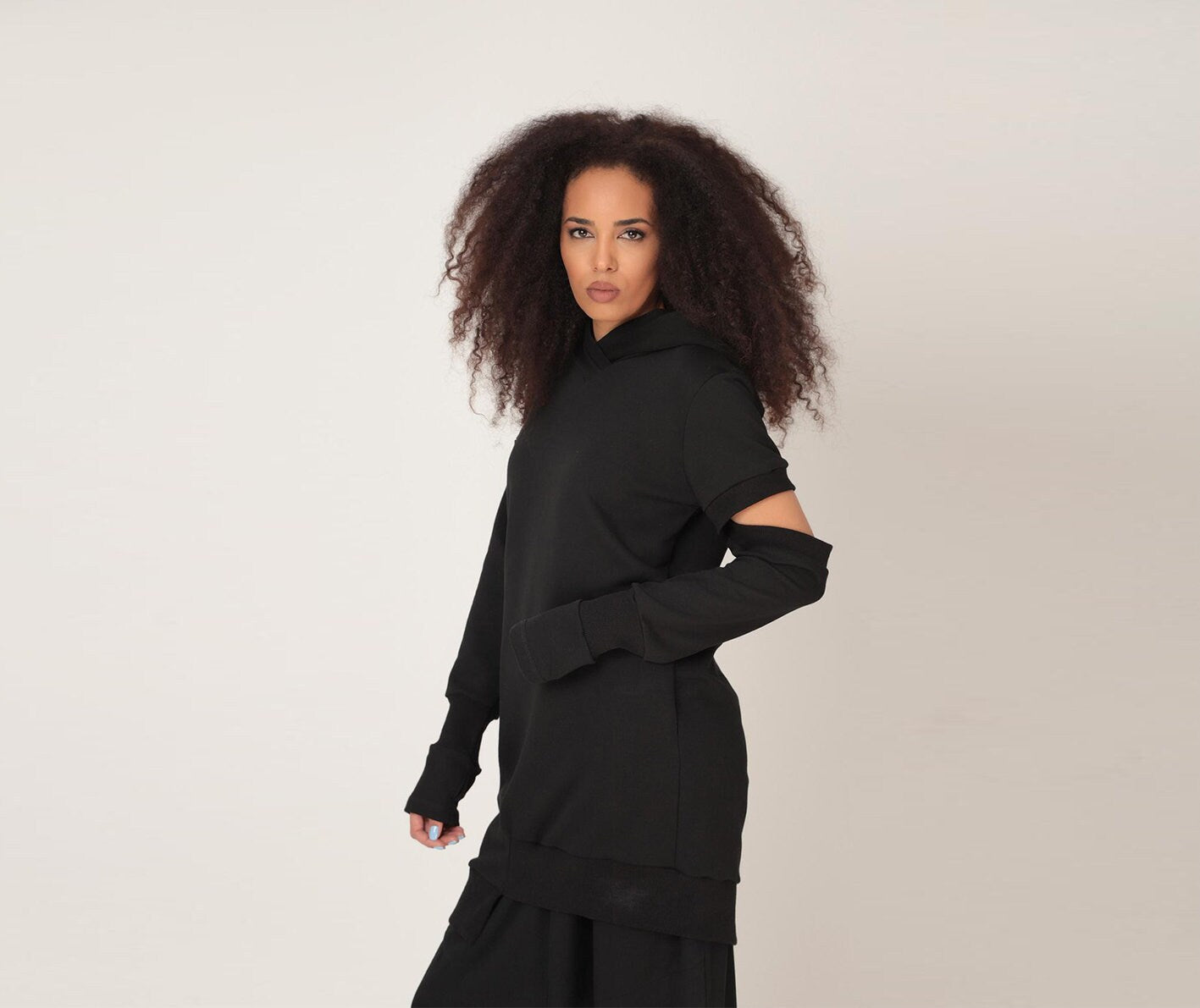 Asymmetrical hoodie - ORINA