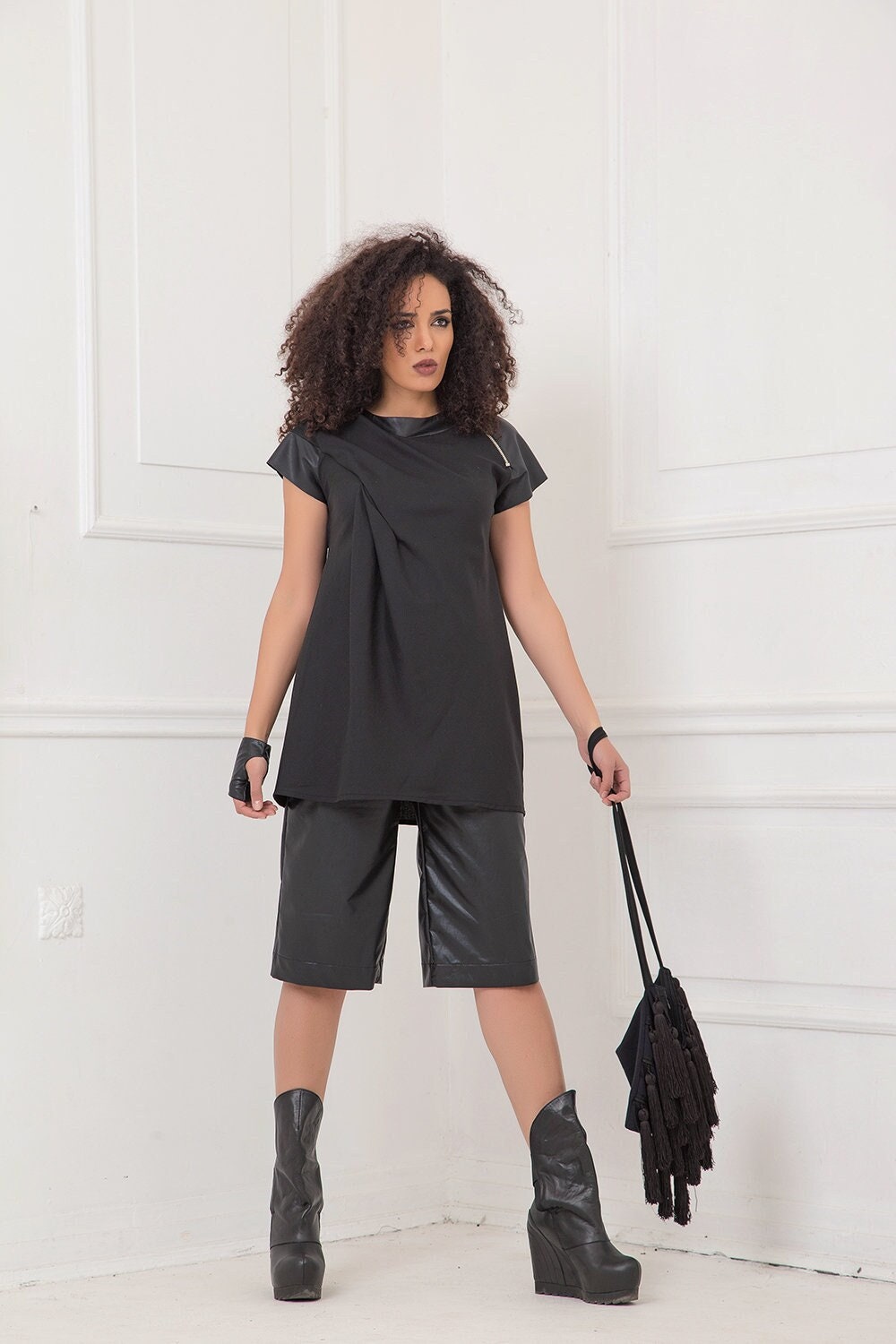 Vegan leather knee shorts - VEGGA
