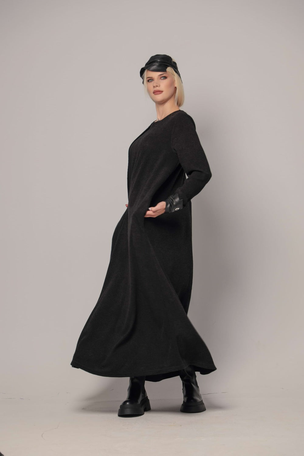 PRIYA - Oversize maxi dress with large front pocket